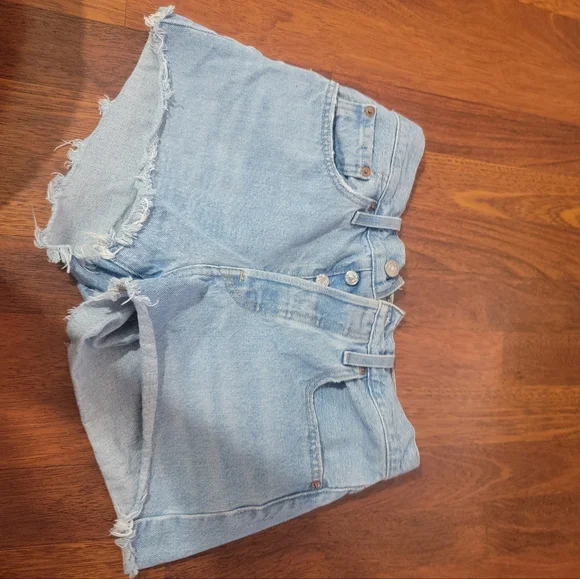 Levis 501 Shorts Like New Light Wash Size 26 - Picture 5 of 7